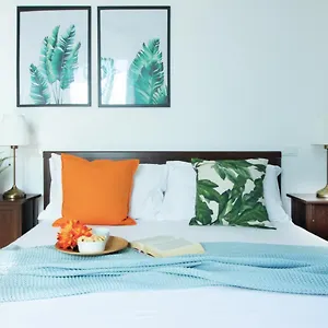 piazza-chiappa-apartment.hotelitalianriviera.com/